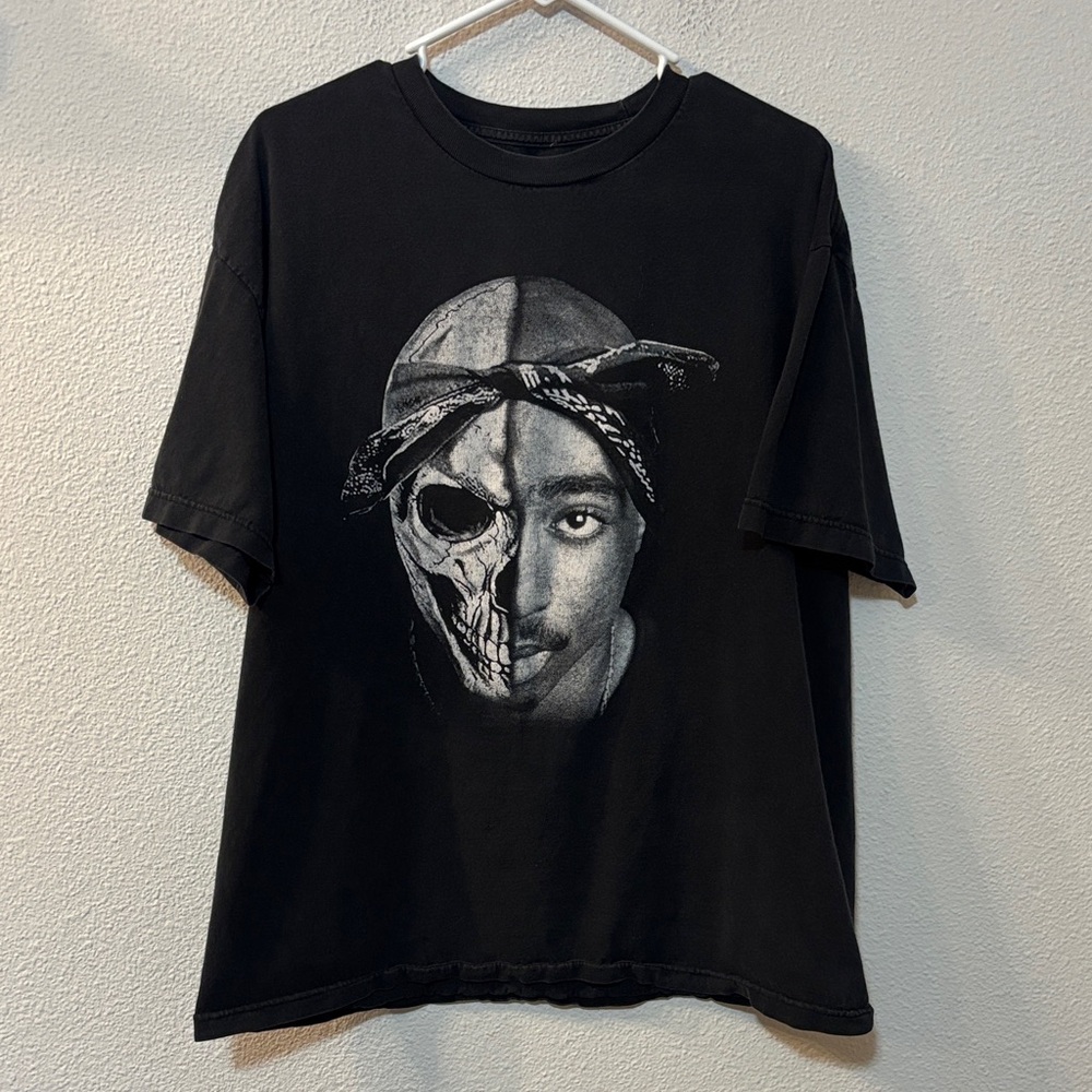 2Pac Black Graphic Men's T-Shirt